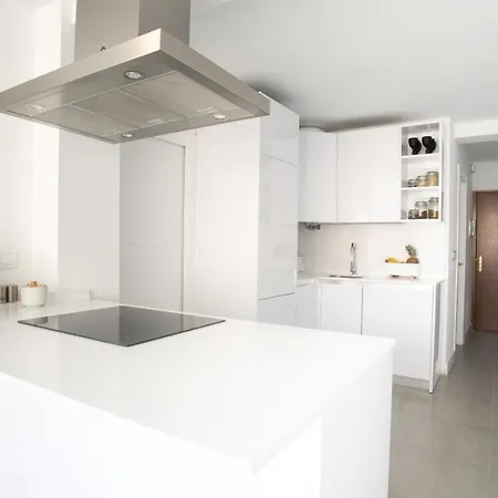 Enjoy On The Beachfront Apartament *