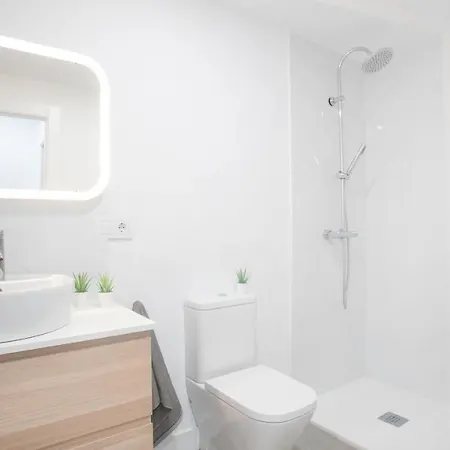 Enjoy On The Beachfront Apartament *