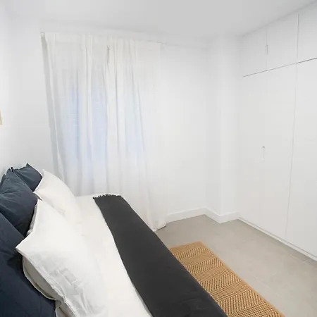 Enjoy On The Beachfront Apartament Malaga